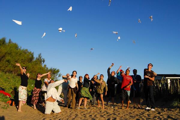 Campeonato de avioncitos de papel